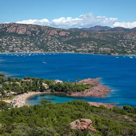 Climatise Proche Plage, Commerces Et Gare Avec Balcon, Parking Et Wifi - Fr-1-466a-5 Apartment